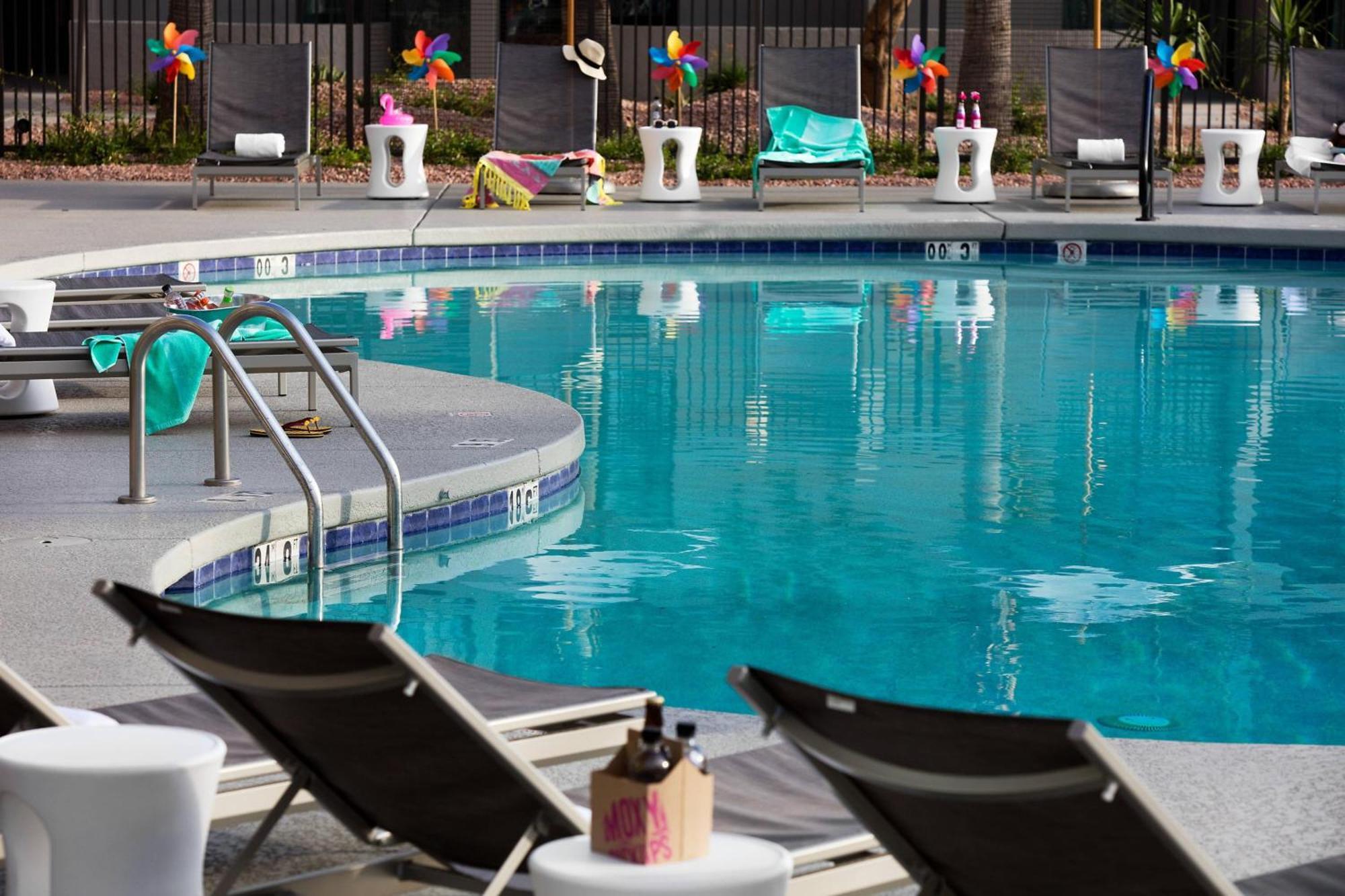 Moxy Phoenix Tempe/Asu Area Экстерьер фото