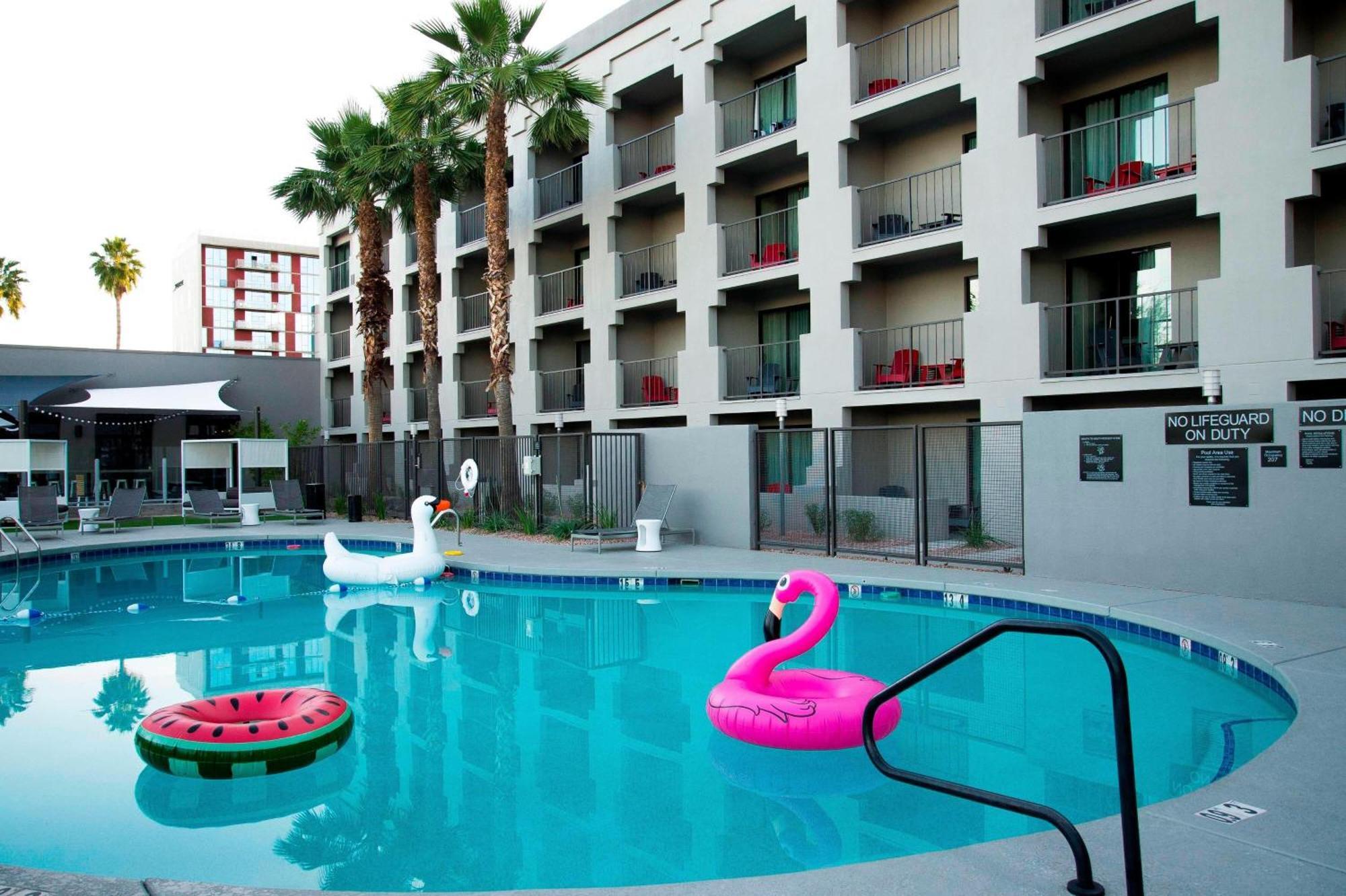 Moxy Phoenix Tempe/Asu Area Экстерьер фото