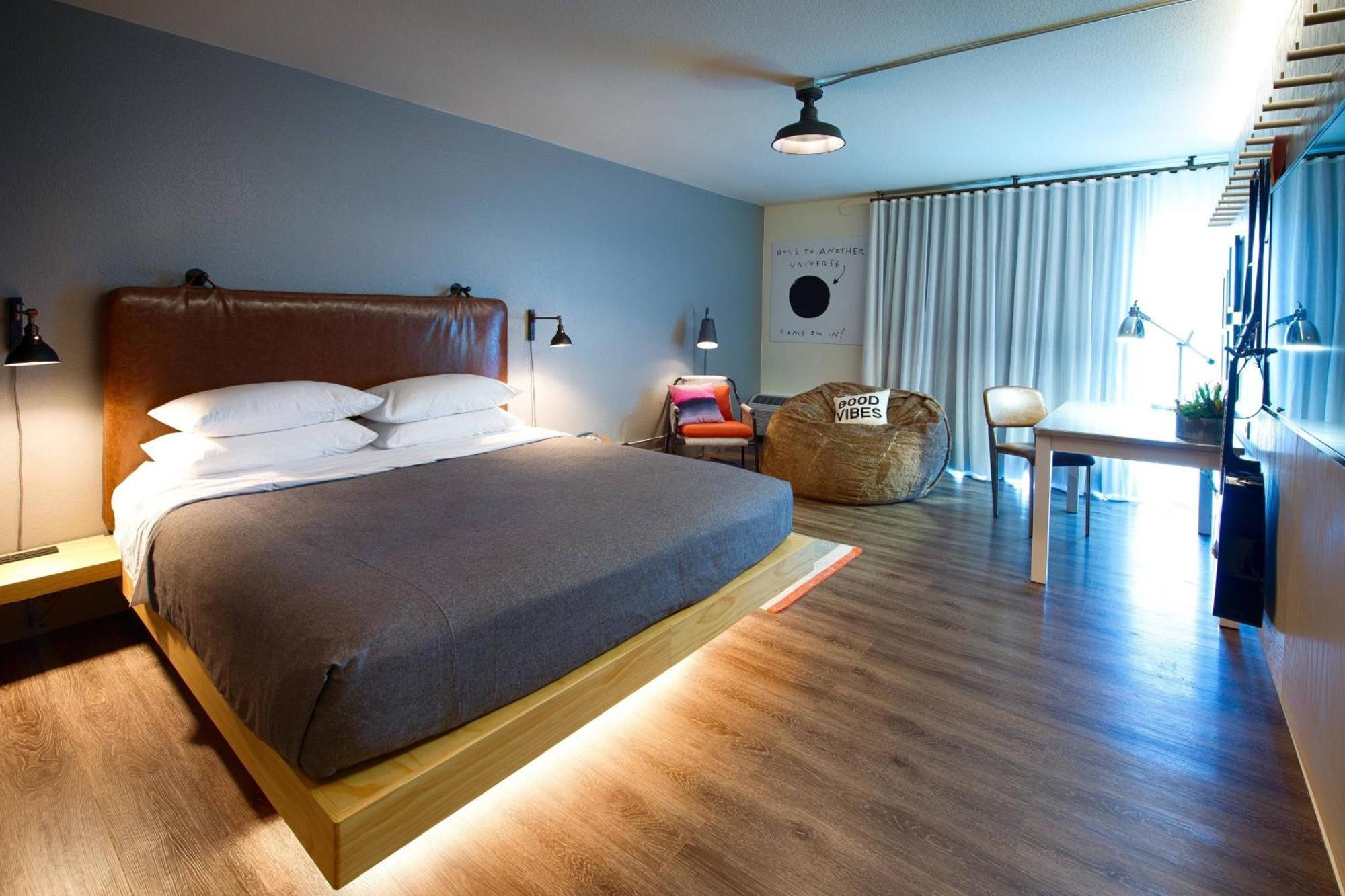 Moxy Phoenix Tempe/Asu Area Экстерьер фото