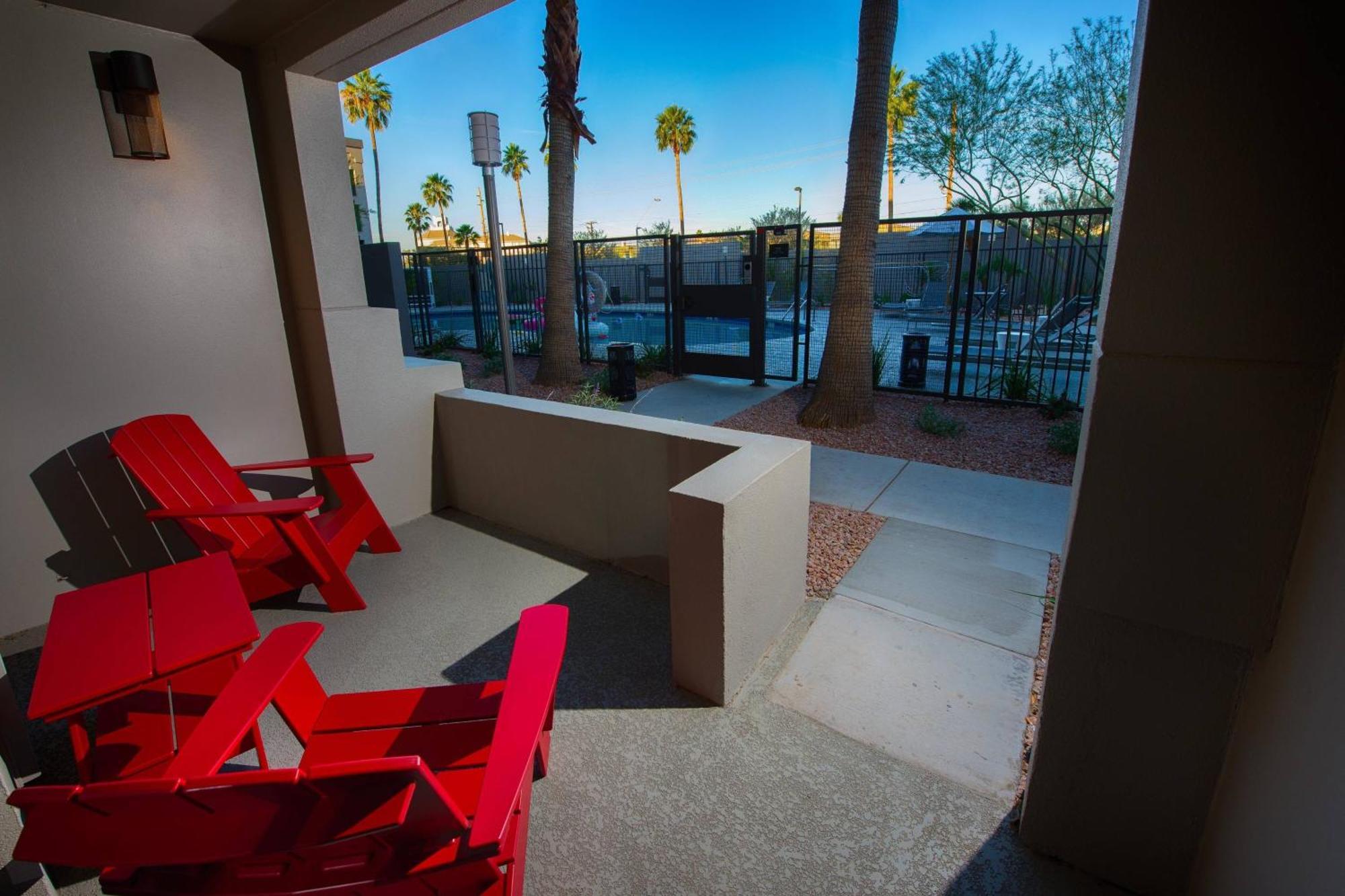Moxy Phoenix Tempe/Asu Area Экстерьер фото