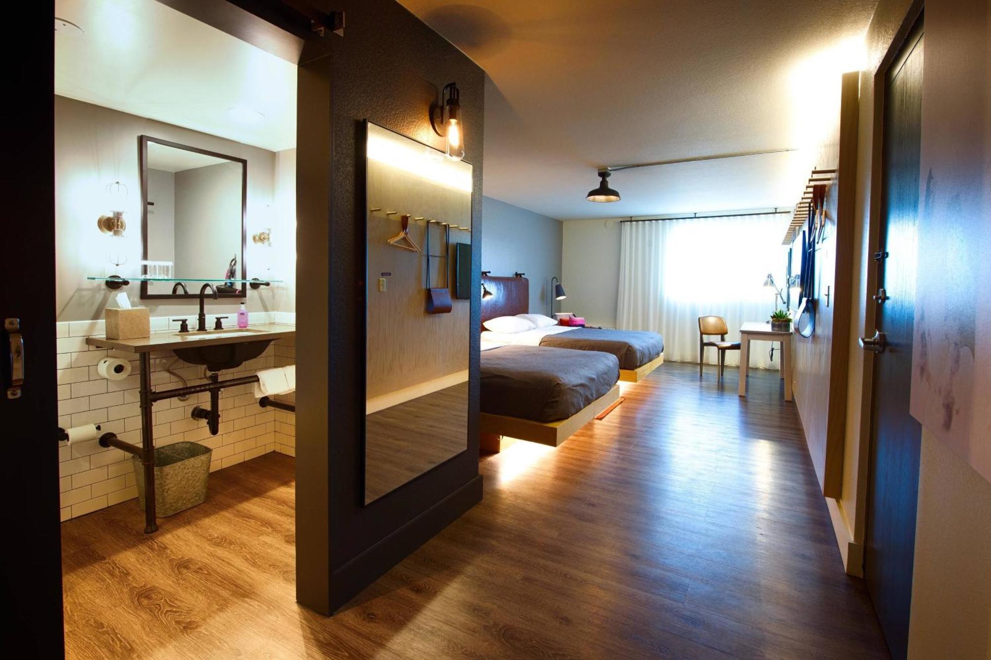 Moxy Phoenix Tempe/Asu Area Экстерьер фото
