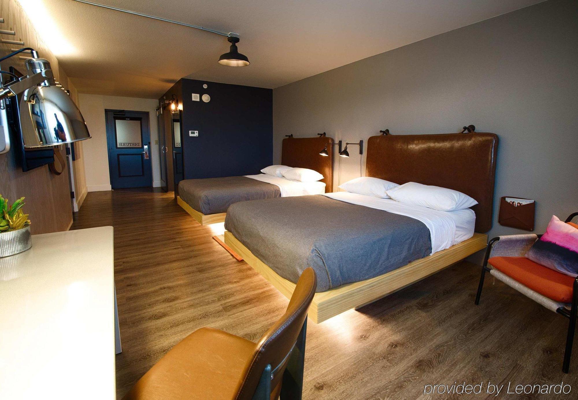 Moxy Phoenix Tempe/Asu Area Экстерьер фото