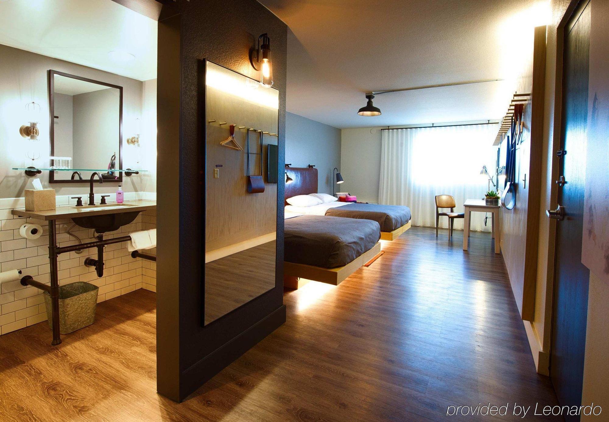 Moxy Phoenix Tempe/Asu Area Экстерьер фото