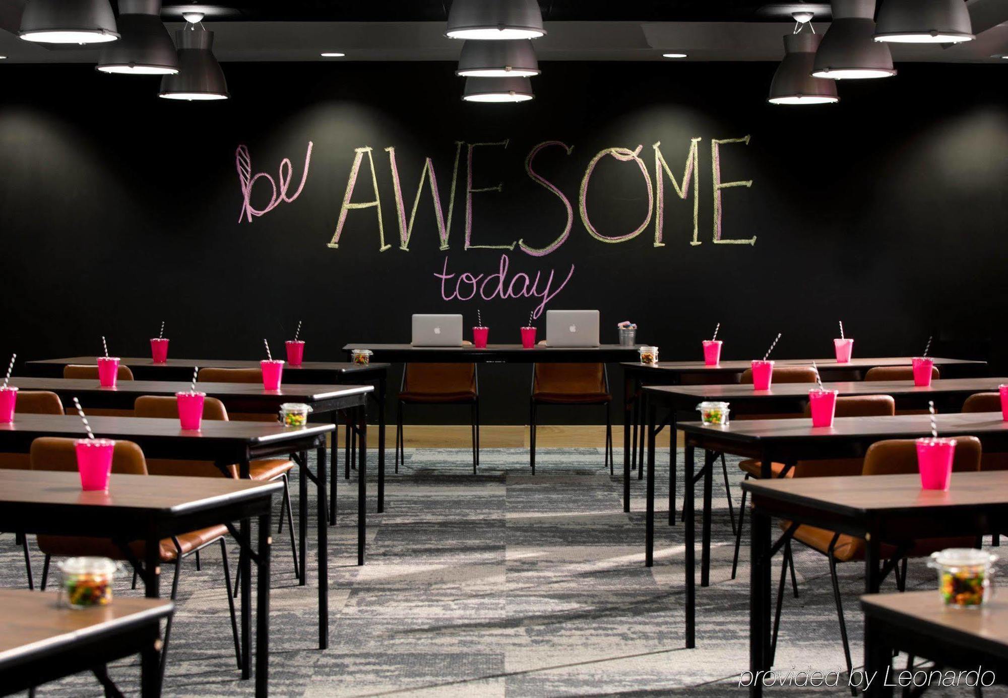 Moxy Phoenix Tempe/Asu Area Экстерьер фото