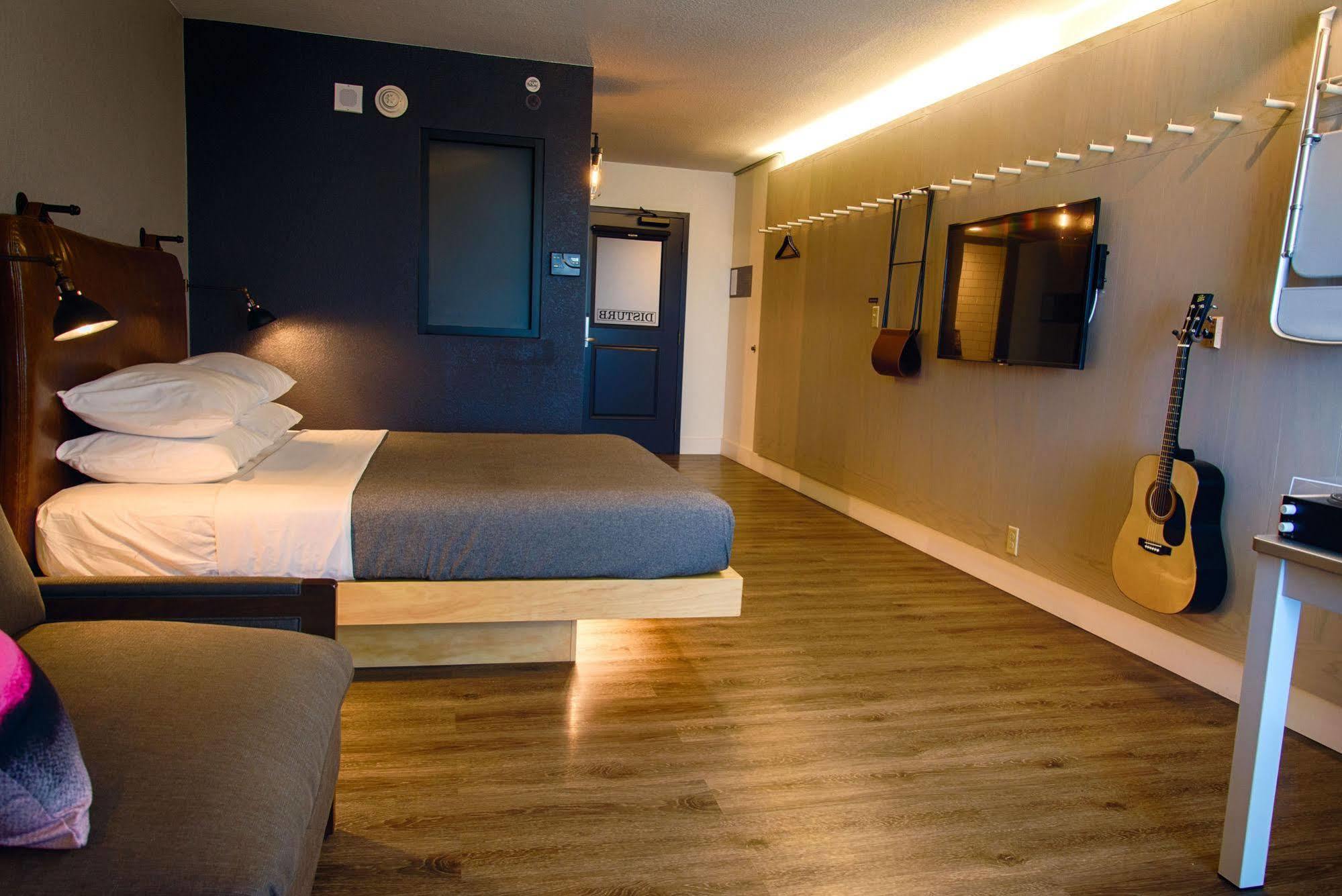 Moxy Phoenix Tempe/Asu Area Экстерьер фото