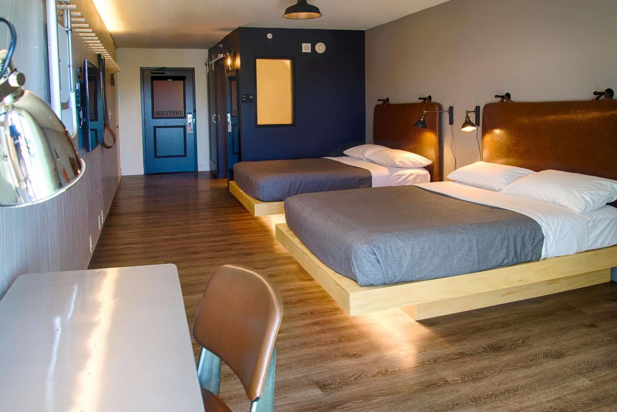 Moxy Phoenix Tempe/Asu Area Экстерьер фото